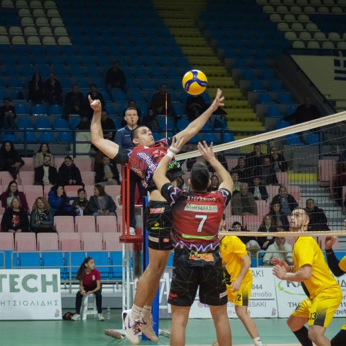 Λύση συνεργασίας με τον Άγγελο Στεφανίδη